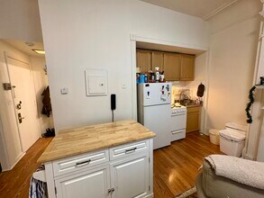 23 Bay State Rd, Unit 2B in Boston, MA - Foto de edificio - Building Photo