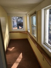 67 King St, Unit 2 in Westfield, MA - Foto de edificio - Building Photo