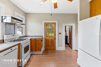 144 Chatham Rd in Asheville, NC - Building Photo - Building Photo
