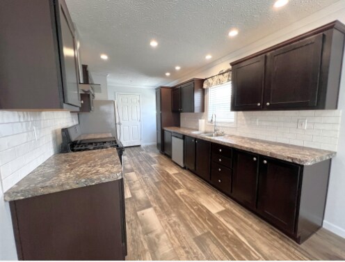 10611 Lyons Ct in Fair Haven, MI - Building Photo - Building Photo