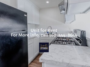 456 S Breed St in Los Angeles, CA - Building Photo - Building Photo