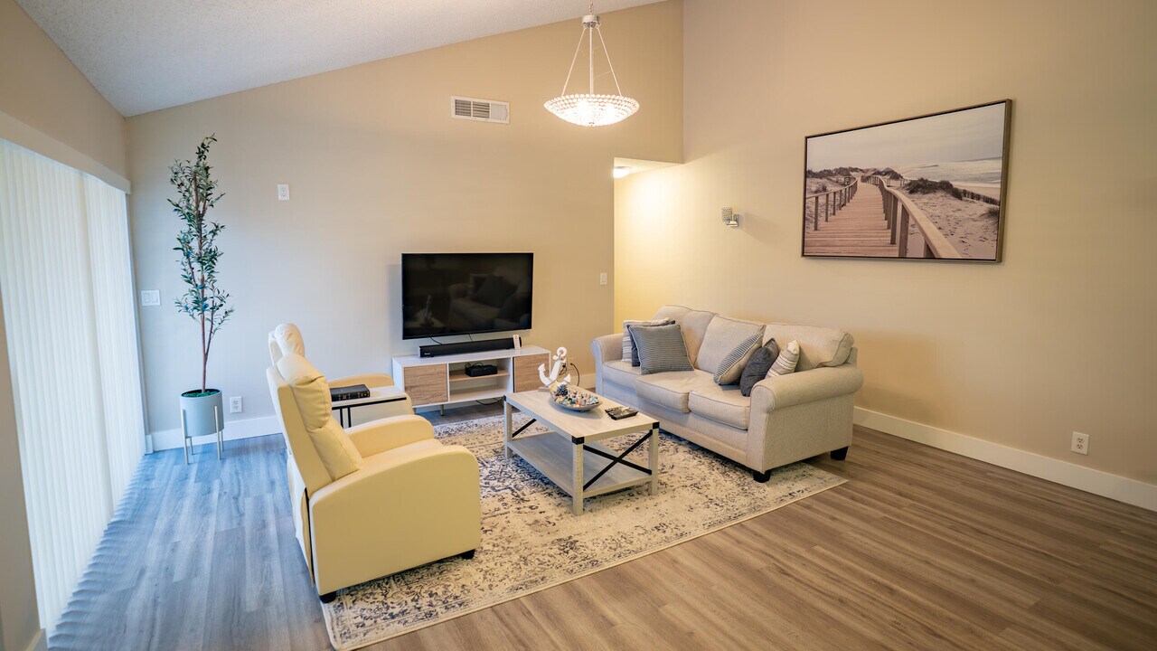 8844 Marge Ct in Boynton Beach, FL - Building Photo