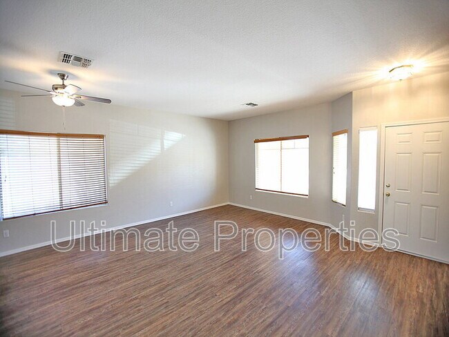 8336 W Pontiac Dr in Peoria, AZ - Building Photo - Building Photo