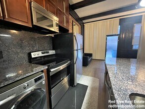 25 St Marys Ct in Brookline, MA - Foto de edificio - Building Photo