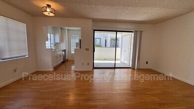 10935 Summerdale Way in San Diego, CA - Building Photo - Building Photo