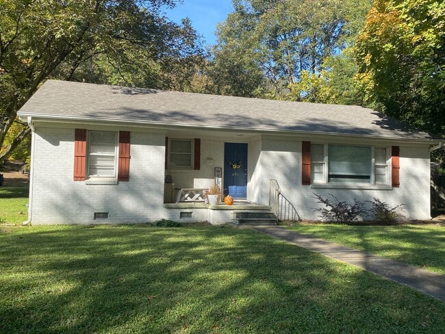 property at 604 S 18th St
