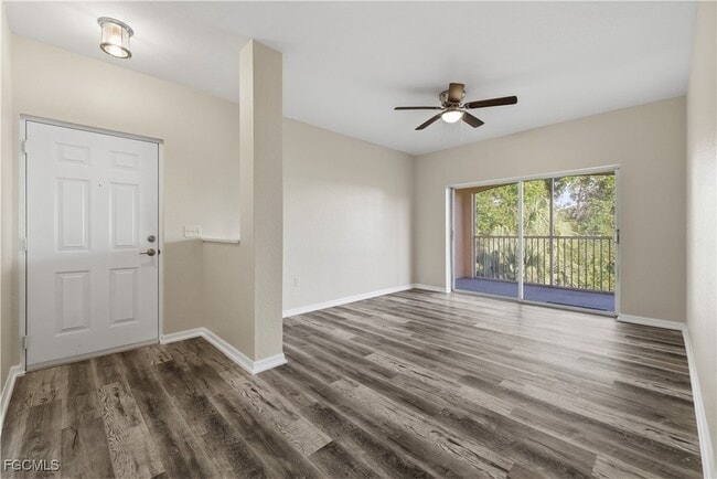 6321 Aragon Way in Ft. Myers, FL - Building Photo - Building Photo