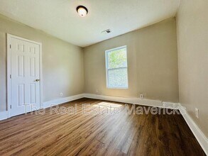2204 Robbins St in Chattanooga, TN - Building Photo - Building Photo