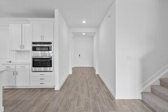 6843 Cobia Cir in Boynton Beach, FL - Foto de edificio - Building Photo