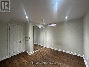 36 Bendamere Crescent in Markham, ON - Building Photo - Building Photo