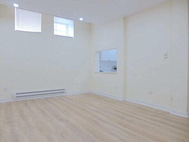 458 Park Dr in Boston, MA - Building Photo - Building Photo