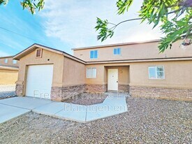 1971 Teepee Rd in Pahrump, NV - Building Photo