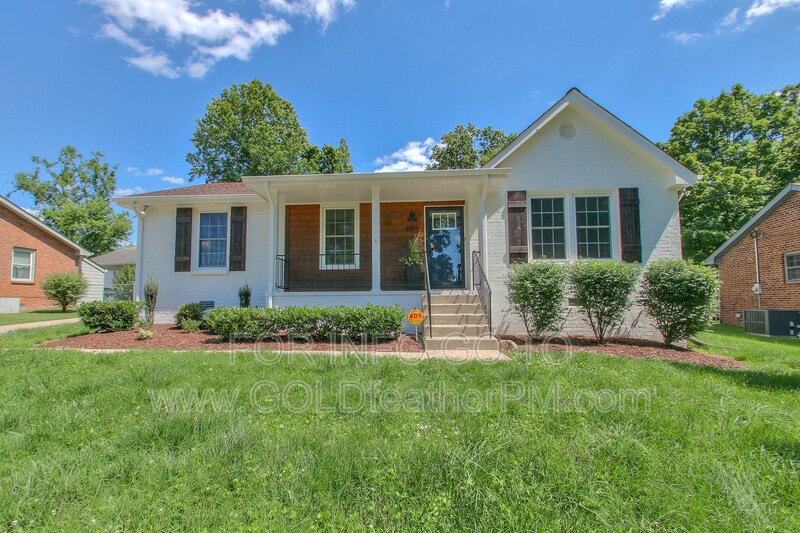 3025 Blackwood Dr in Nashville, TN - Building Photo