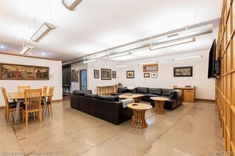 3020 E Grand Blvd in Detroit, MI - Building Photo - Building Photo