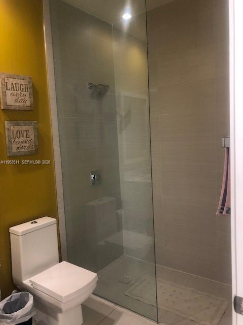 6316 NW 105th Pl in Doral, FL - Building Photo - Building Photo