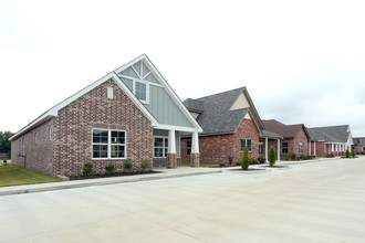 Gramercy Cottages in Bartlesville, OK - Building Photo - Building Photo