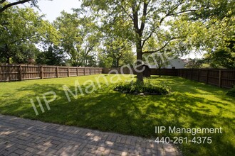 1313 Richmond Rd in Lyndhurst, OH - Building Photo - Building Photo