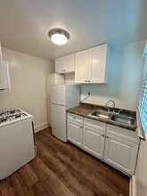 65 Roswell Ave. in Long Beach, CA - Building Photo - Interior Photo