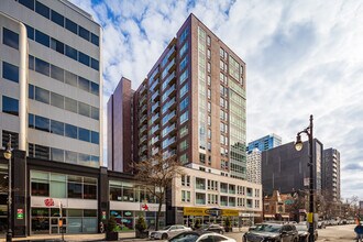 Le Catherine Condos in Montréal, QC - Building Photo - Building Photo