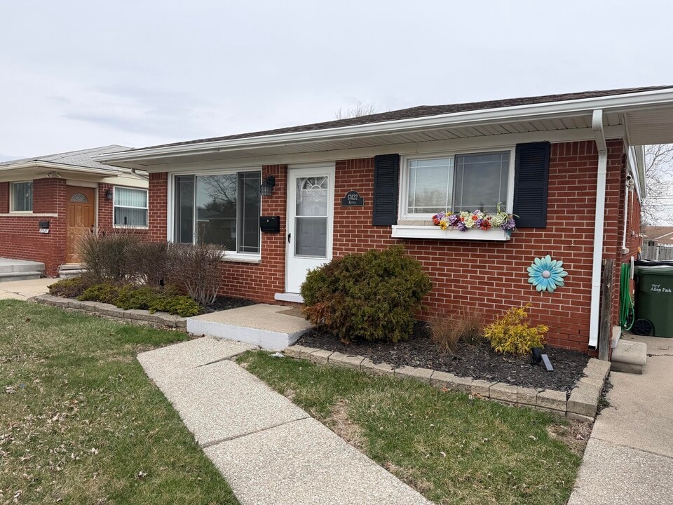17422 Keppen Ave in Allen Park, MI - Building Photo