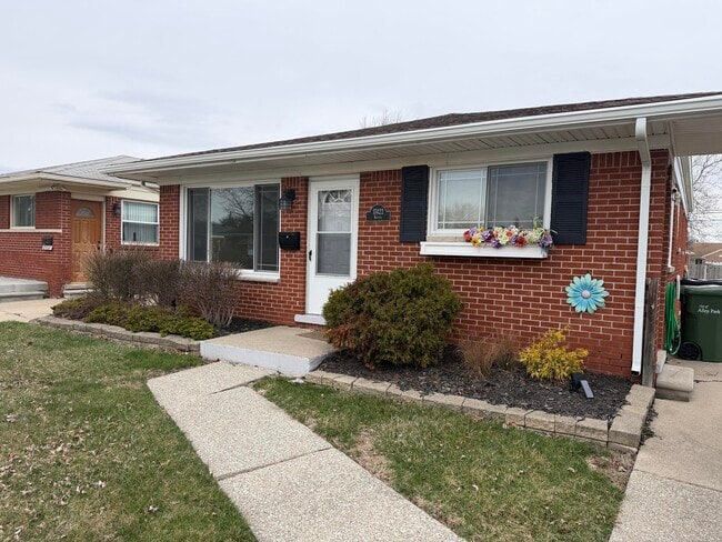 property at 17422 Keppen Ave