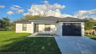 4720 Trout Ave in Sebring, FL - Building Photo