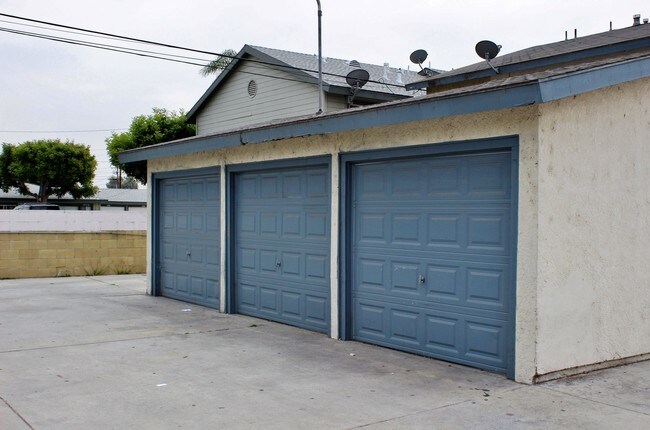 5538 Gotham St in Bell Gardens, CA - Foto de edificio - Building Photo