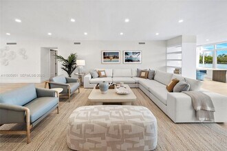 10001 E Bay Harbor Dr in Bay Harbor Islands, FL - Building Photo - Building Photo