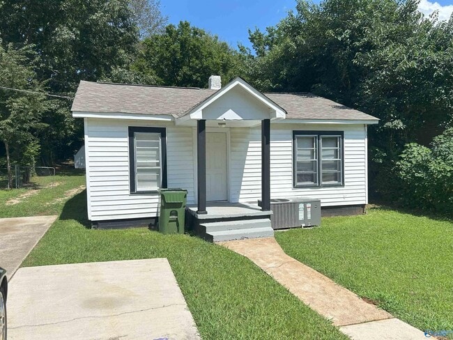 property at 4003 Penny St SW