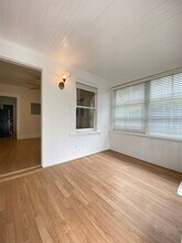 23 19th Ave Venice, CA 90291 in Venice, CA - Building Photo - Interior Photo