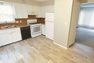 3403 Robin Ave SW in Wyoming, MI - Building Photo - Building Photo