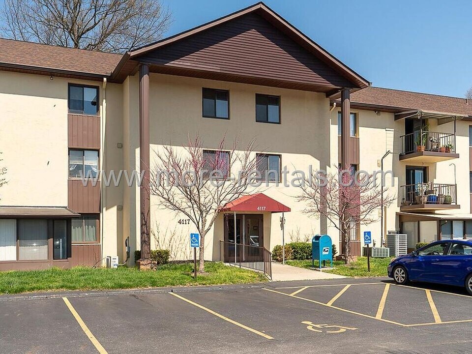 4117 Karl Rd in Columbus, OH - Building Photo