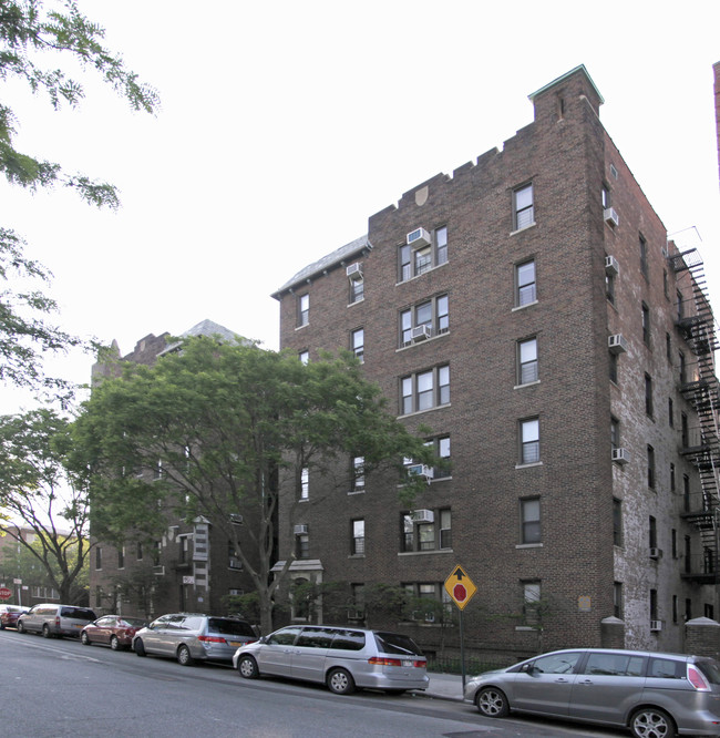 5601 14th Ave in Brooklyn, NY - Foto de edificio - Building Photo