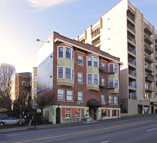 Villa Jene Apartments in Portland, OR - Foto de edificio - Primary Photo