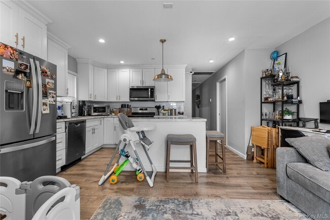 616 E Broadway in Long Beach, NY - Building Photo - Building Photo