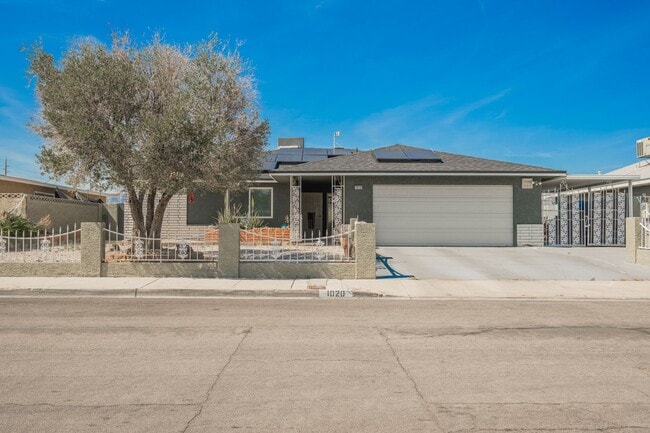 1020 Alan Shepard St