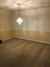 213 Forest Green Dr in Coraopolis, PA - Building Photo - Building Photo