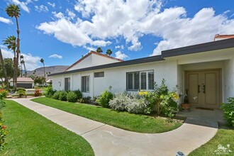 142 Avenida Las Palmas in Rancho Mirage, CA - Building Photo - Building Photo