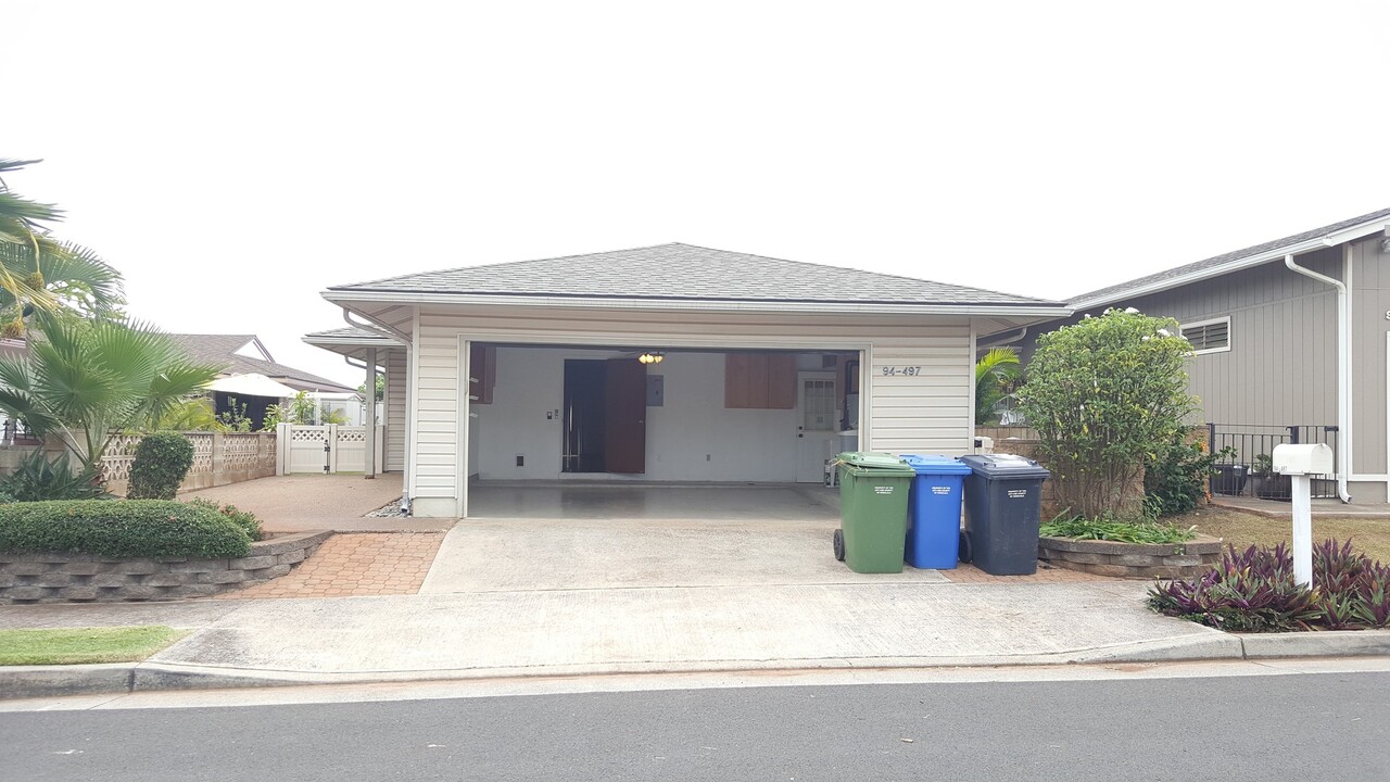 94-497-497 Alapine St in Waipahu, HI - Building Photo