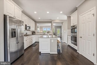 43596 Mirror Terrace in Ashburn, VA - Foto de edificio - Building Photo