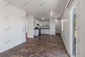 5006 Frontier Rd in Garland, TX - Building Photo - Building Photo
