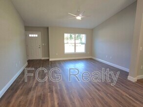 10 Pine Cir Way in Ocala, FL - Building Photo - Building Photo