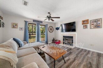 4218 Mustang Rd in Middleburg, FL - Building Photo - Building Photo