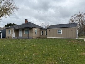 1444 Dickerson St in Newark, OH - Building Photo