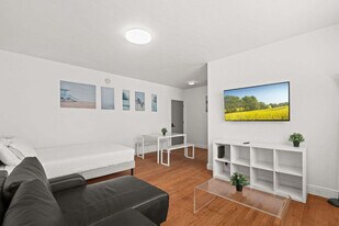 7340 Harding Ave in Miami Beach, FL - Building Photo