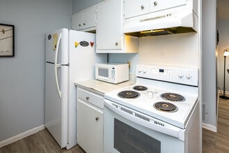 Green Acres Apartments in Long Beach, MS - Foto de edificio - Interior Photo