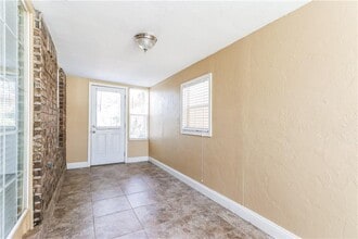 1306 SW 95th St in Oklahoma City, OK - Building Photo - Building Photo