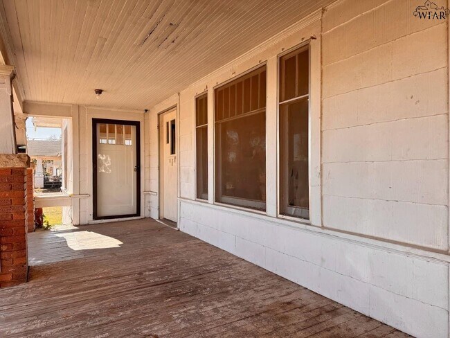 1710 Monroe St in Wichita Falls, TX - Building Photo - Building Photo