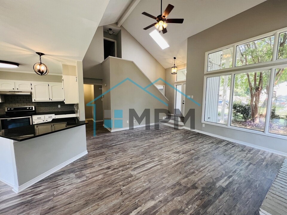 3012 John Cole Pl in Monroe, LA - Foto de edificio