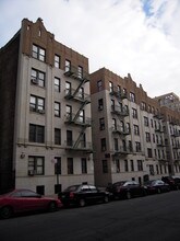 565 W 190th St in New York, NY - Building Photo - Building Photo